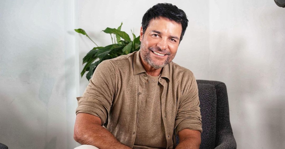 Chayanne tomó importante decisión tras enterarse del meme del Apruebo: registró su marca en Chile