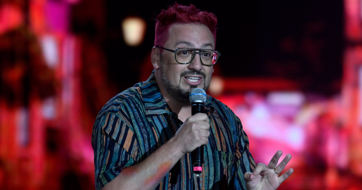¿Quién es Alex Ortiz? Conoce a uno de los humoristas que se presentará en el Festival de Viña 2024