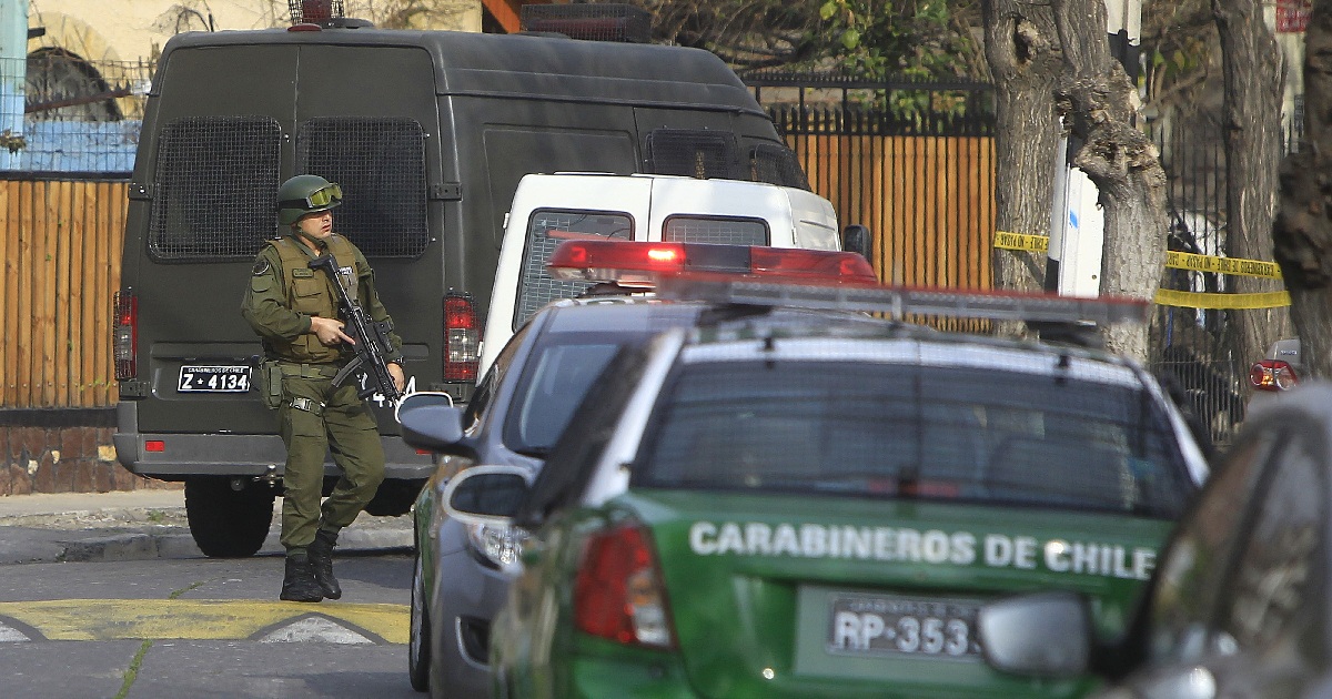 Balaceras en ferias navideñas de dos comunas de RM dejan un fallecido y dos niños heridos
