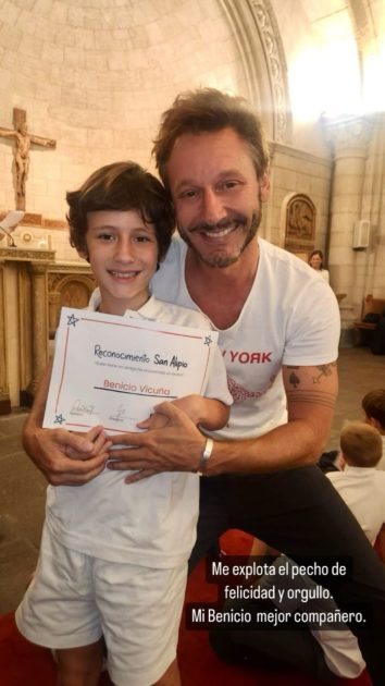 Benjamín Vicuña chocheó con importante distinción de su hijo Benicio: "Me explota el pecho"