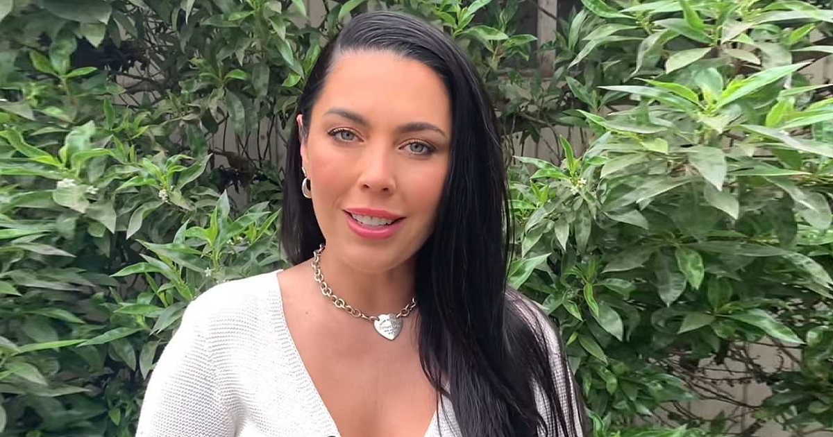 Con terraza de fumadores y zona de bar: así recibió Daniela Aránguiz a toda su familia para Navidad