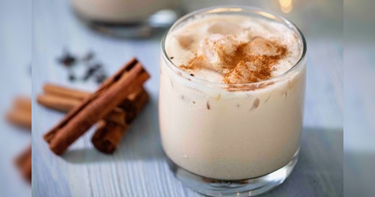 ¿De dónde viene el 'Cola de mono'? este es el origen del curioso nombre del popular trago navideño