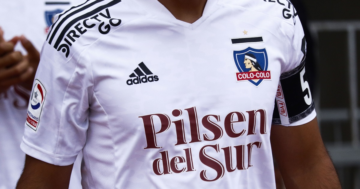 Colo Colo: los 22 jugadores investigados por licencias de conducir a cambio de camisetas