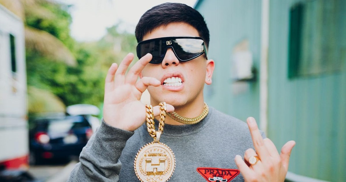 King Savagge preocupó a sus seguidores al compartir foto desde un centro de salud: 