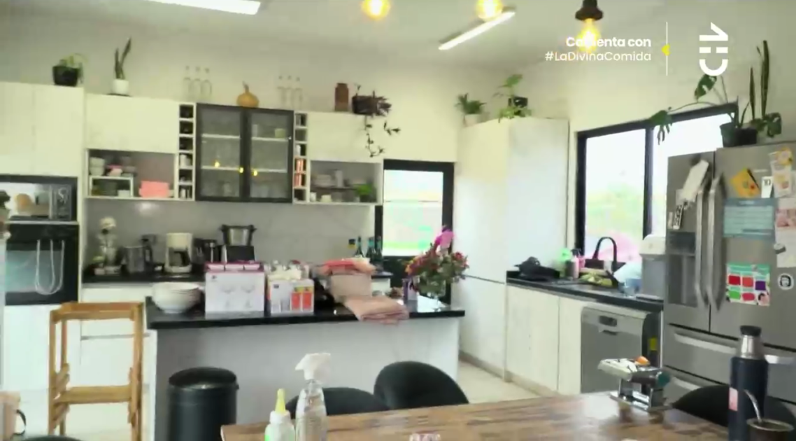 Con huerto y refugio animal: Eliana Albasetti y Federico Koch mostraron su casa en La Divina Comida