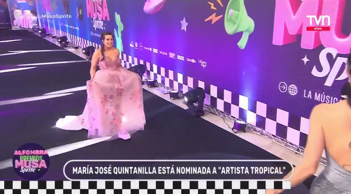 Detalle de elegante look de María José Quintanilla en Premios MUSA robó miradas: lo ocupó por lesión