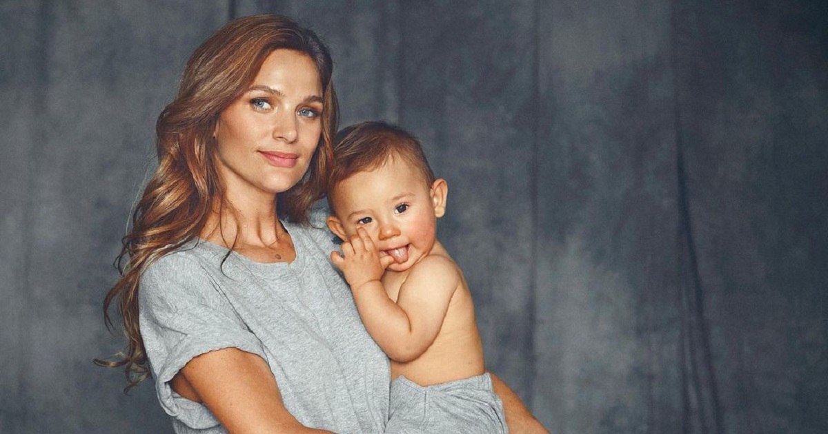 Las adorables postales navideñas de Mayte Rodríguez en familia: mostró cuánto ha crecido su hijo