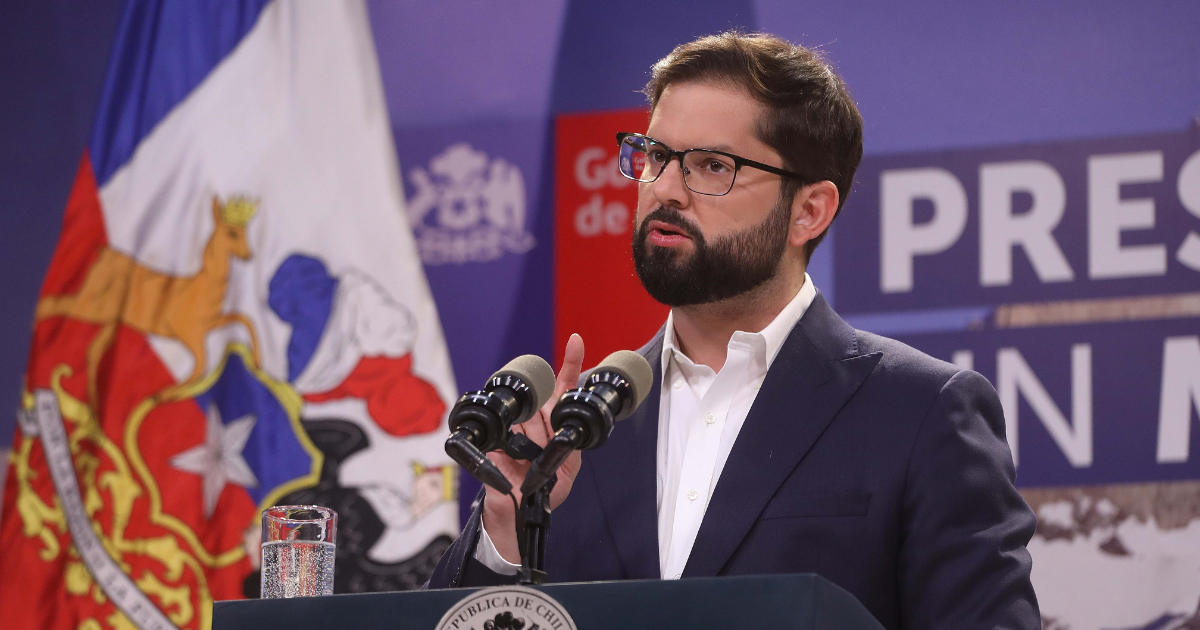 Afirman que presidente Gabriel Boric despidió a todo su equipo de prensa
