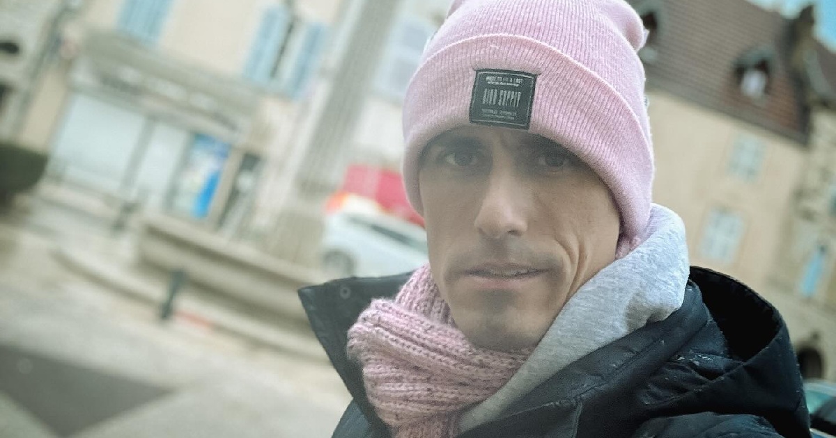 Roberto Cox preocupó a seguidores tras publicar foto en servicio de urgencias: sufrió trombosis