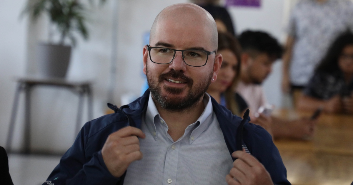 Aseguran que Giorgio Jackson se radicará en el extranjero: iría a impartir clases a España