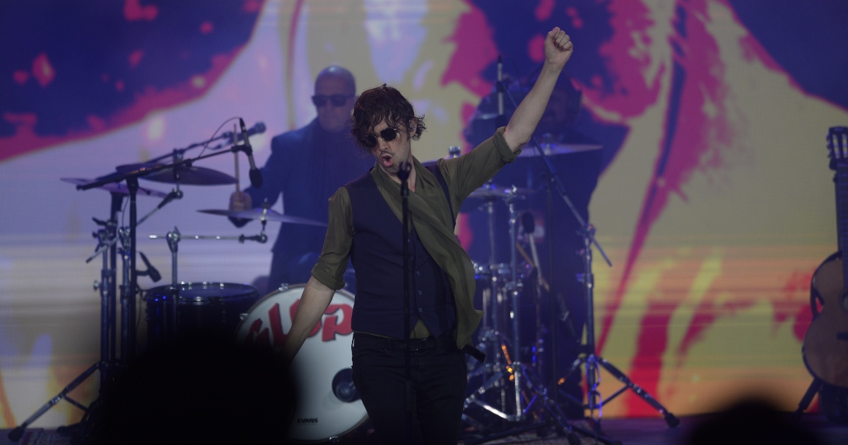 Lo que no se vio en la transmisión de Olmué: Glup! Siguió cantando ante euforia del público