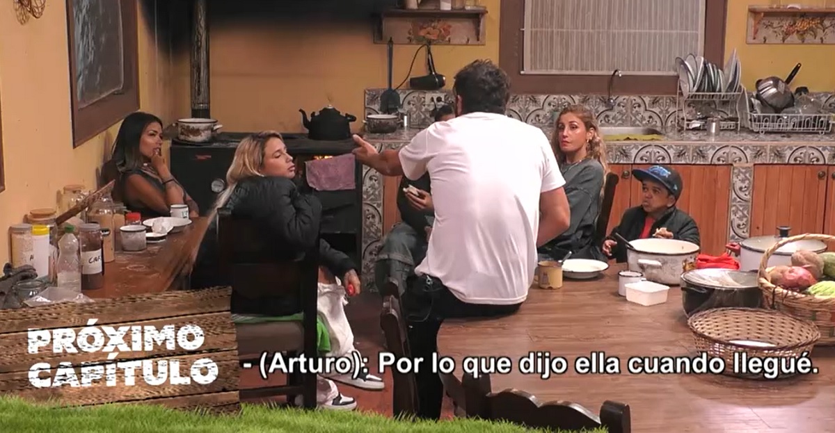 Arturo Longton encaró a Shirley Arica en Tierra Brava