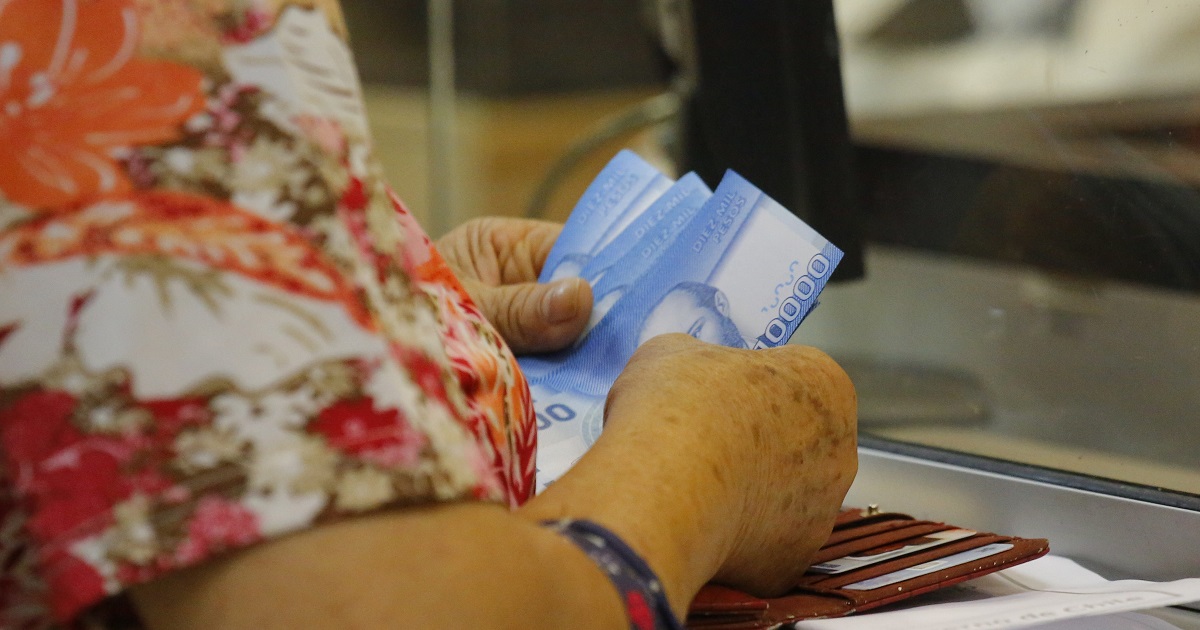 Bono Marzo 2024: ¿cuál es el monto y cuándo se comienza a pagar el Aporte Familiar Permanente?