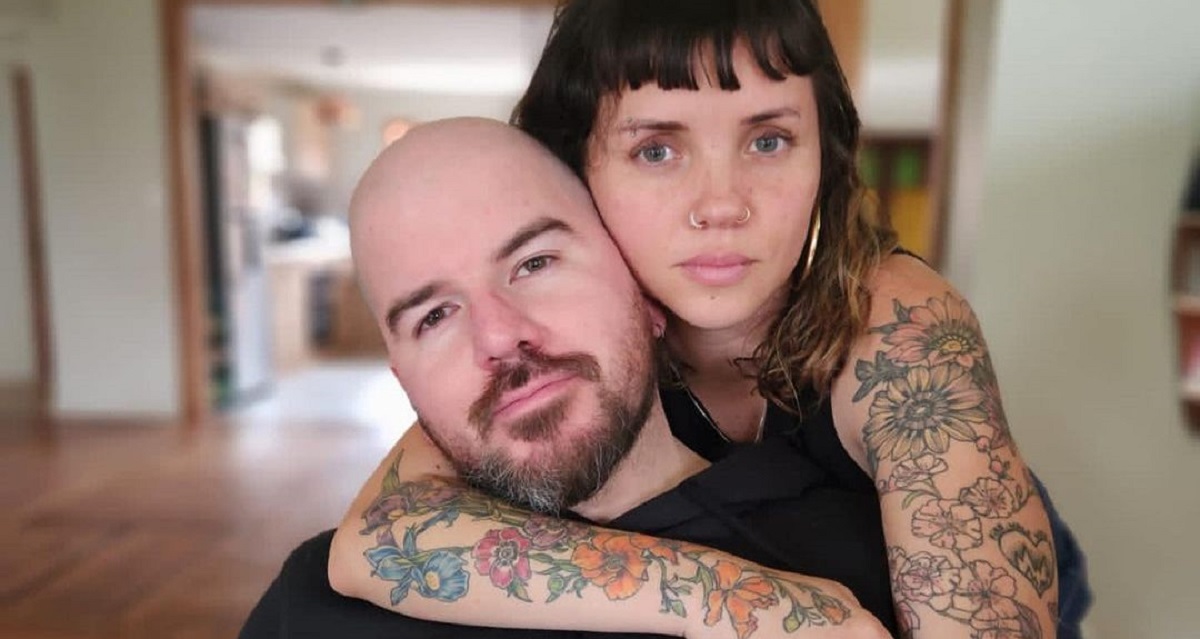 Giorgio Jackson firmó acuerdo de unión civil con Camila Gutiérrez: publicaron fotos de la ceremonia