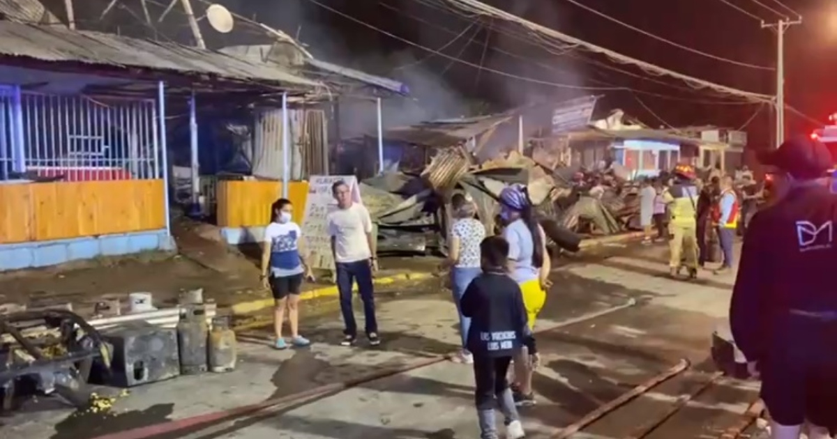 Voraz incendio en Puente Alto consumió 7 viviendas: 17 familias quedaron damnificadas