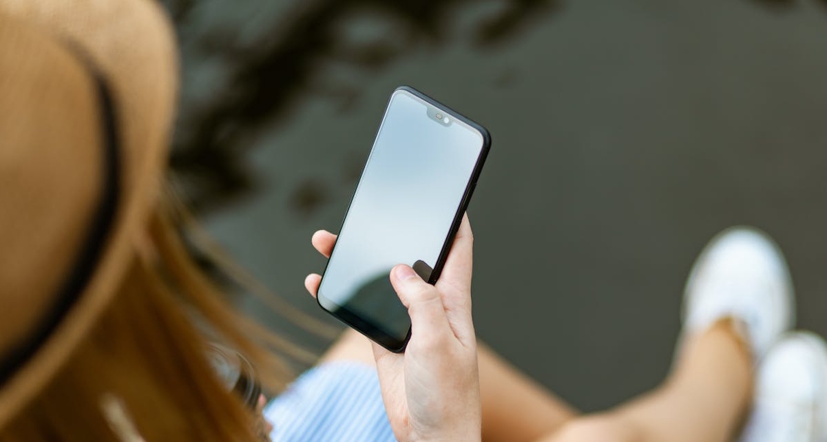 Por qué se calienta el celular: especialista entrega las 4 razones principales