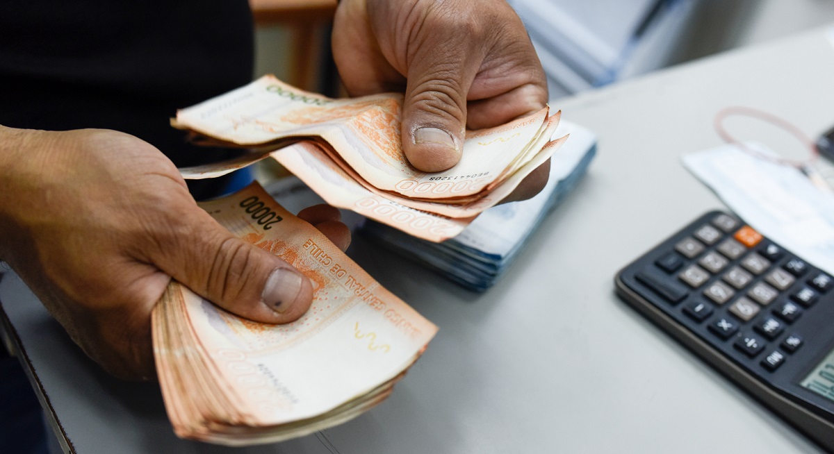 UF baja su precio tras variación mensual del IPC de diciembre: conoce desde cuándo regirá