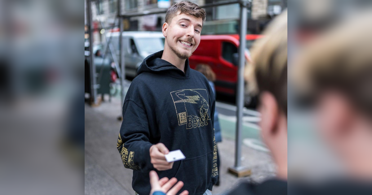 Youtuber MrBeast vuelve a compartir su fortuna: está sorteando 10 premios de 22 millones de pesos