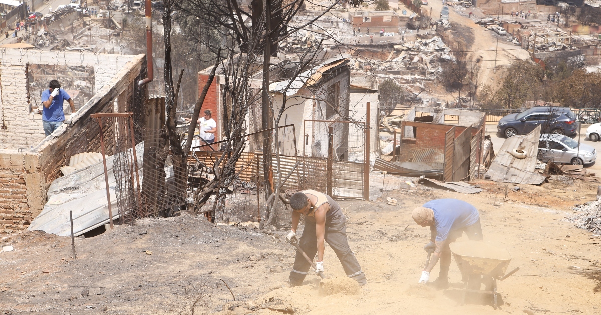 Dónde y cómo ayudar a los damnificados por los incendios en la región de Valparaíso