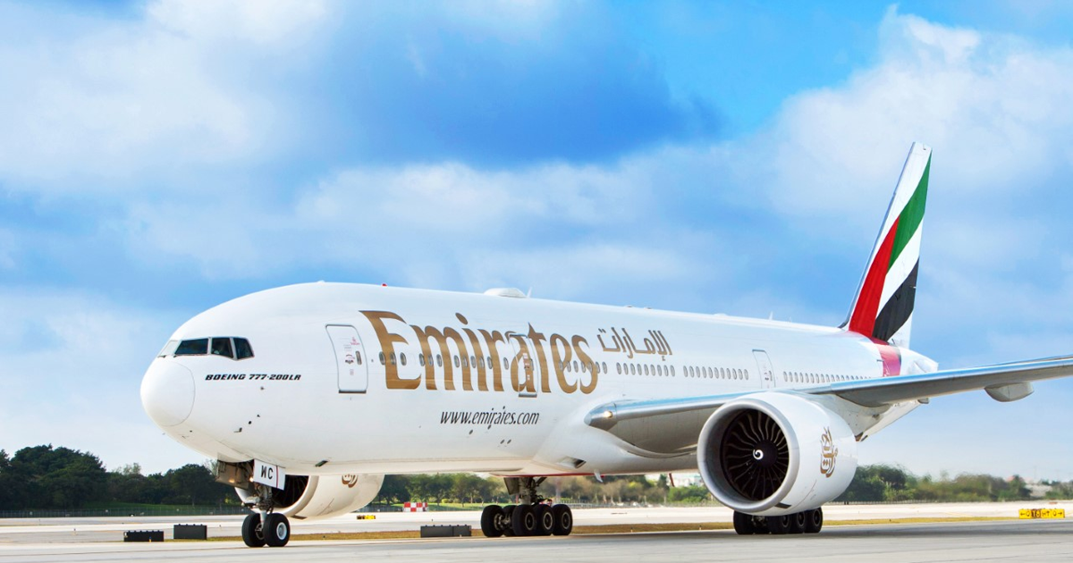 Aerolínea Emirates ofrece empleo en Chile por un sueldo cercano a $3 millones: estos son los requisitos