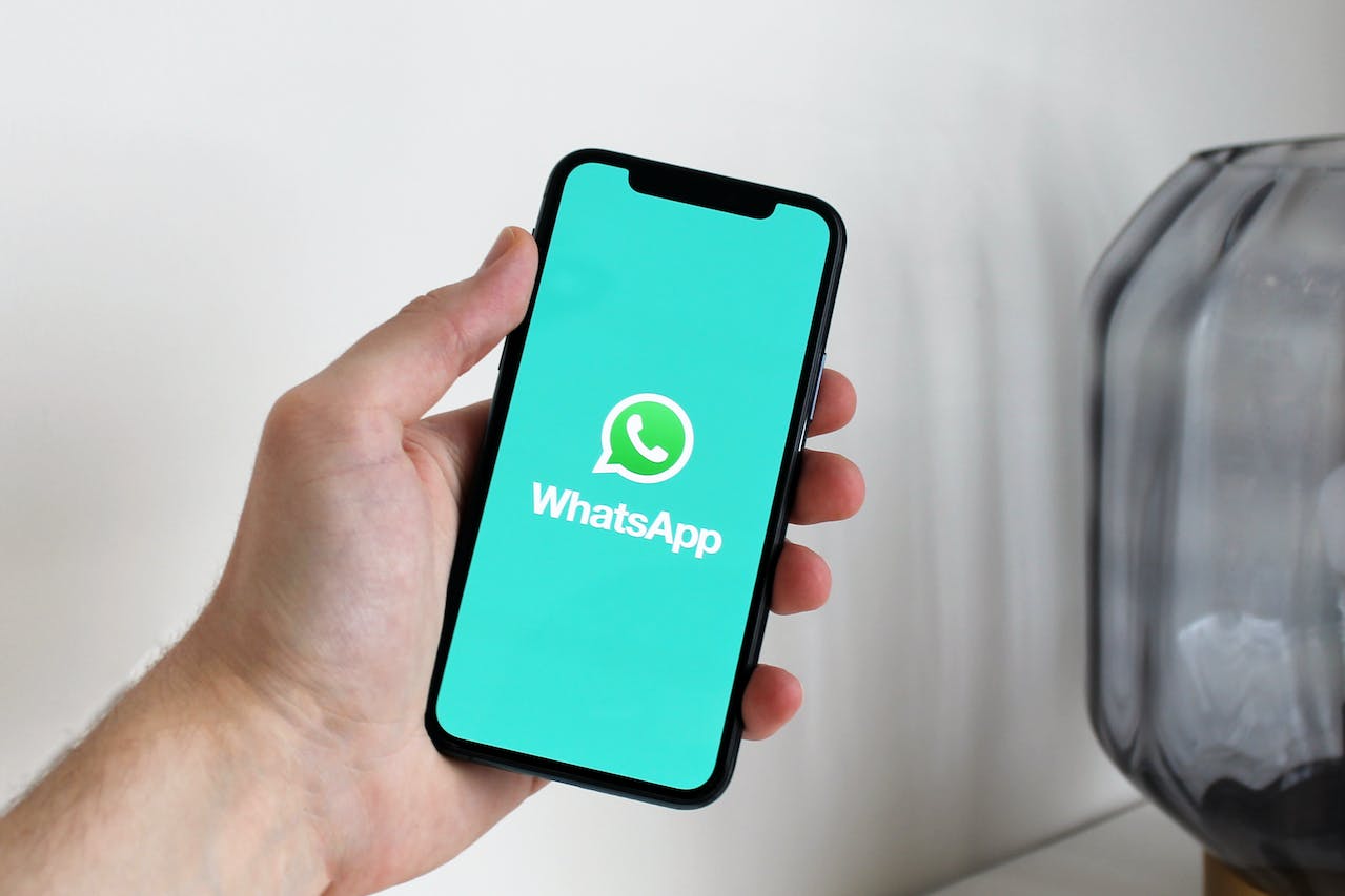 Alerta por nueva estafa: llamadas de WhatsApp de números desconocidos con código extranjero