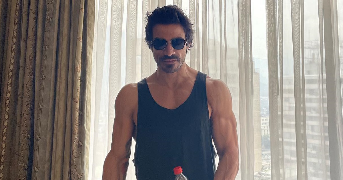 Tras denuncia y detención por agredirla: pareja de Sebastián Ramírez compartió escueto mensaje