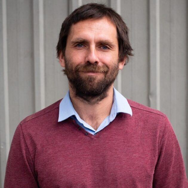 ¿Te acuerdas de Arturo Prat? La vida del chico reality de 1810 que se dedica a enseñar