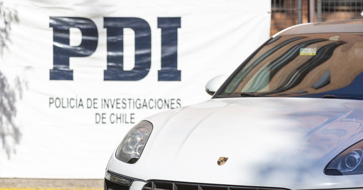 Funcionarios de la PDI dispararon a vehículo equivocado en Colina: balearon a dos hombres inocentes