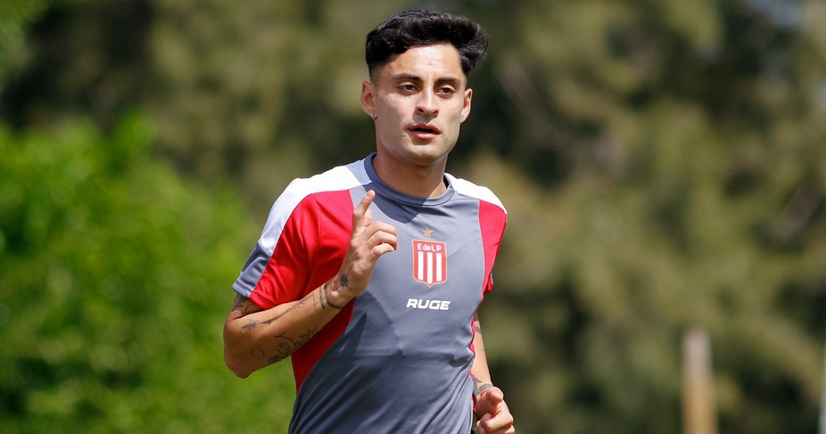 Estudiantes informó que Javier Altamirano tuvo 'trombosis cerebral': ¿cuándo podrá volver a jugar?