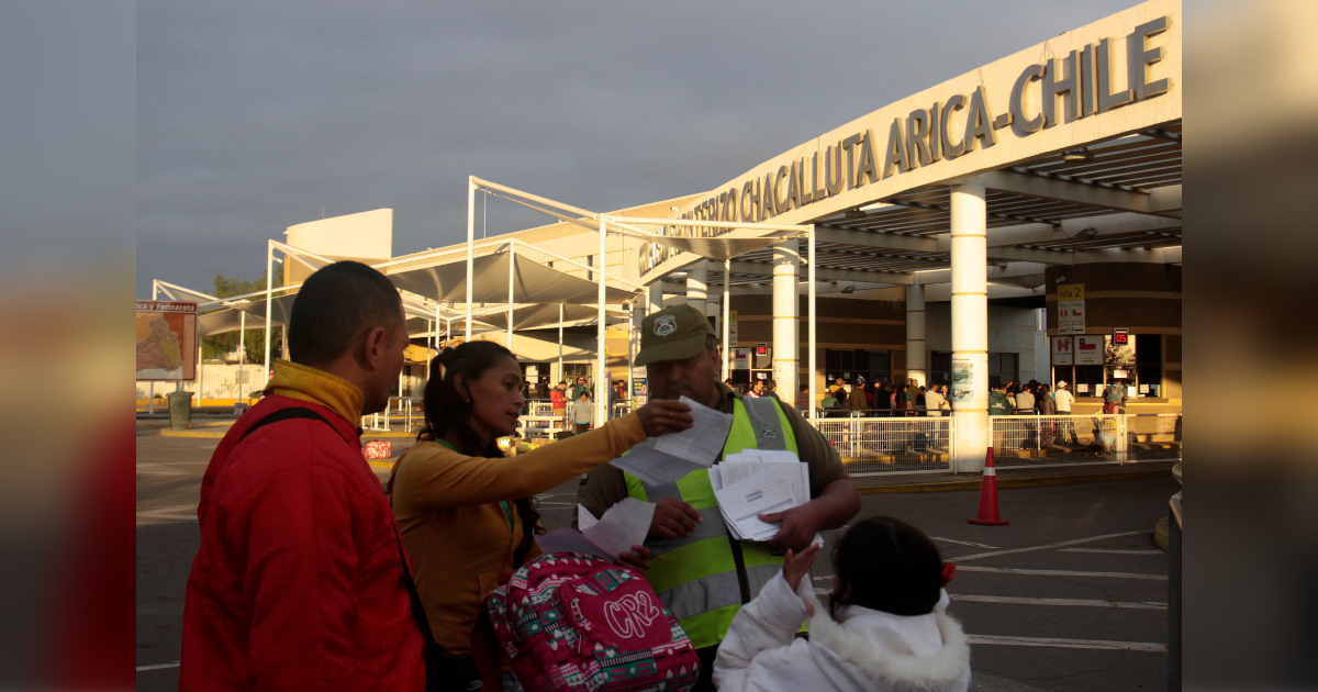 Perú se suma a Bolivia y afirma que paso fronterizo con Chile abrirá las 24 horas