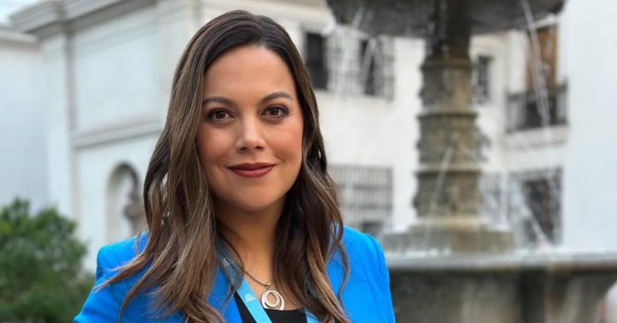 Periodista de Mega, Daniela Valdés, mostró tierna sesión de fotos de su hija Jacinta: cumplió un mes