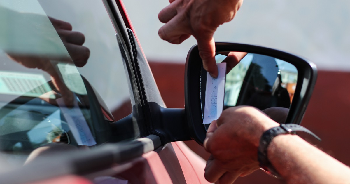 Grabado de patentes: Subsecretaría de Transportes retiró reglamento de Contraloría