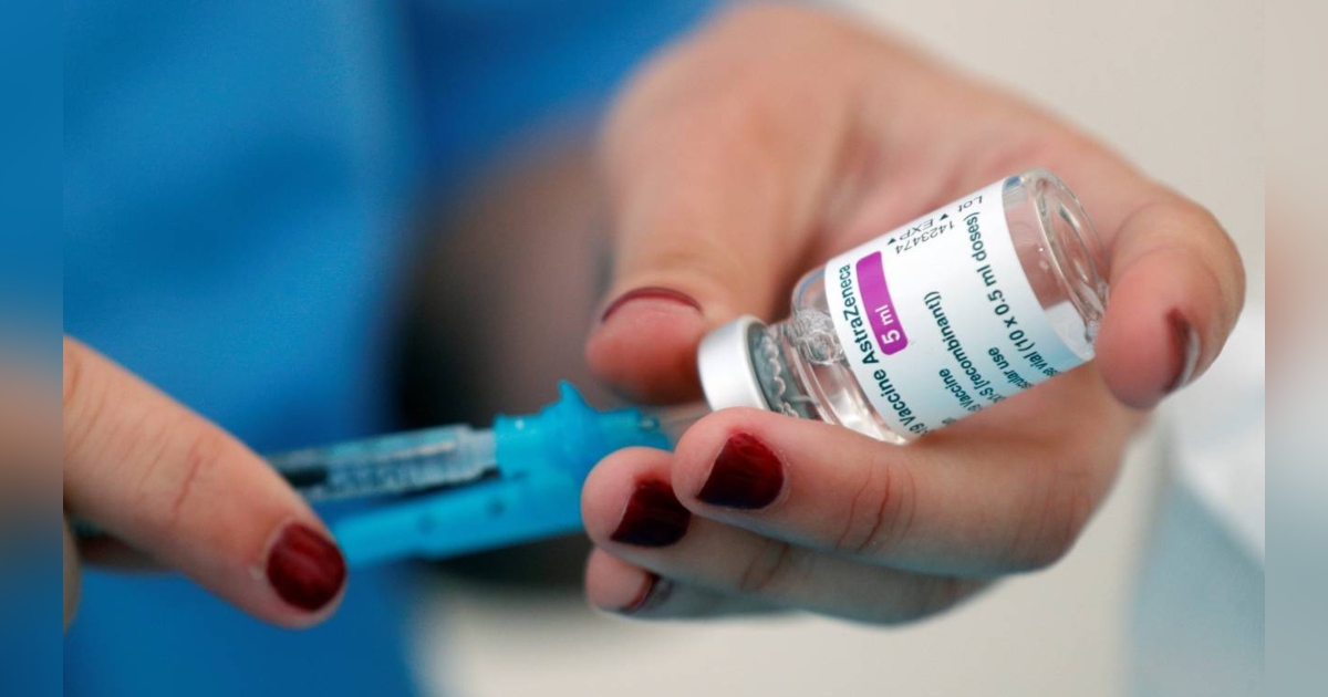 Ante casos de trombosis: AstraZeneca admitió posibles efectos secundarios de su vacuna contra Covid