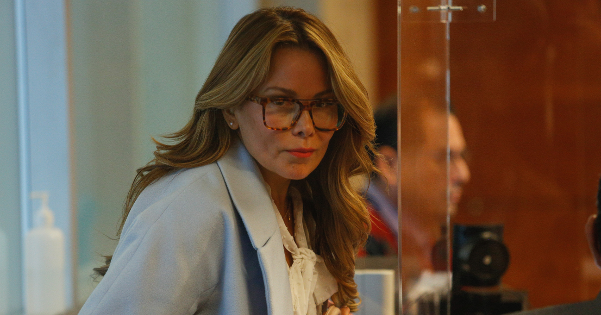 Abogado de Cathy Barriga tras denuncia de incumplimiento de arresto domiciliario: “No alcanzó a…”