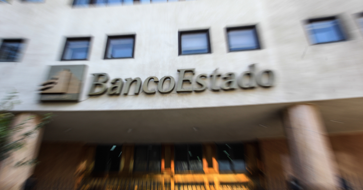 Reportan caída de servicios de BancoEstado: afecta a app, web y uso de tarjetas