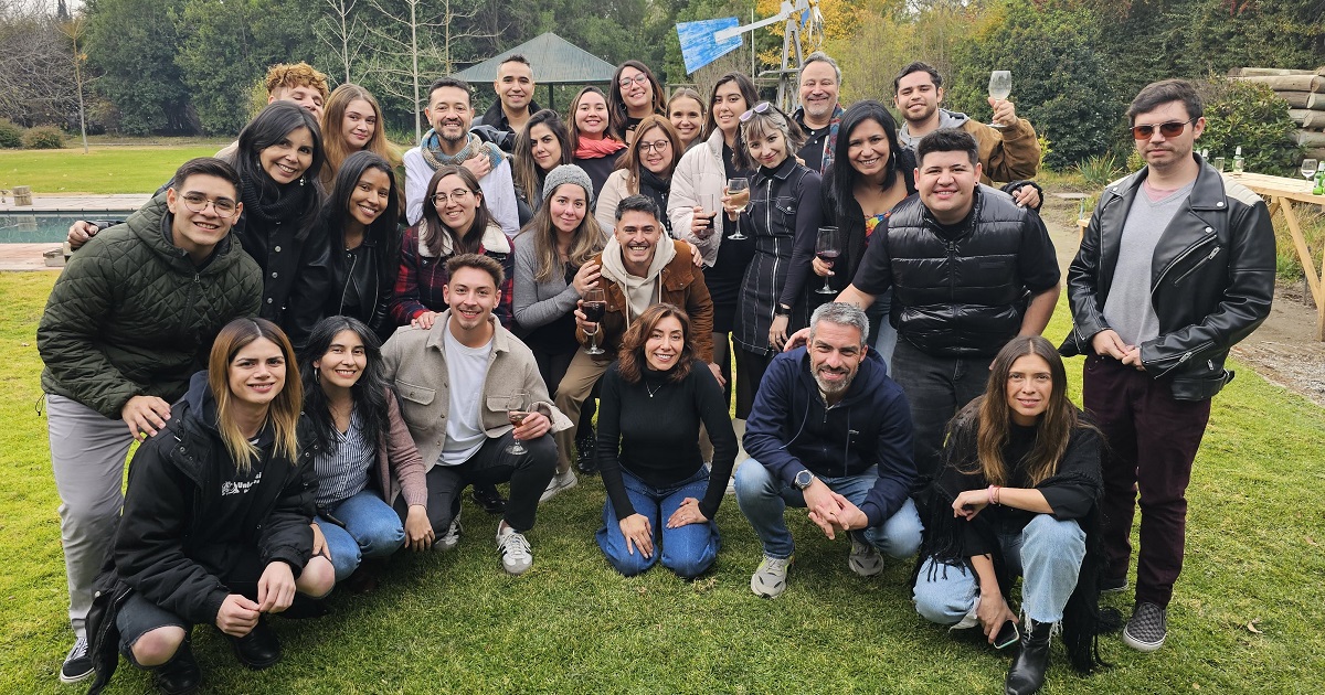 Carmen Gloria Arroyo celebró con su equipo éxito de su programa en TVN