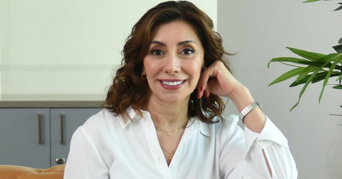 Carmen Gloria Arroyo celebró Día del Abogado con foto del recuerdo y una reflexión sobre su carrera