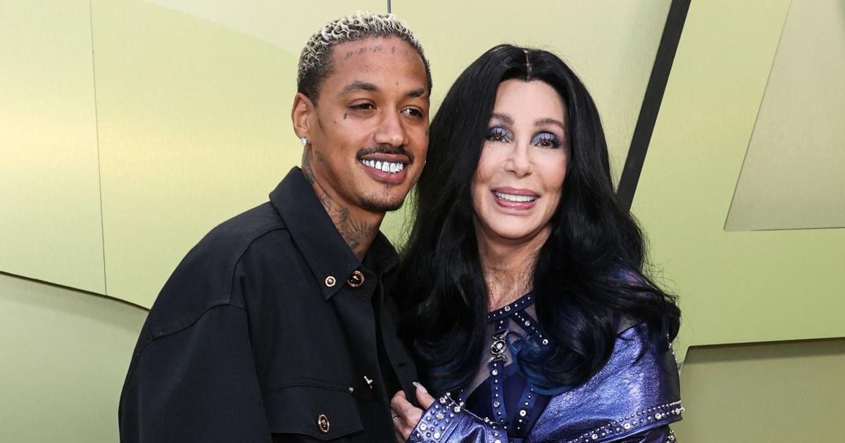 Cher habló de su relación con hombre 40 años menor: 