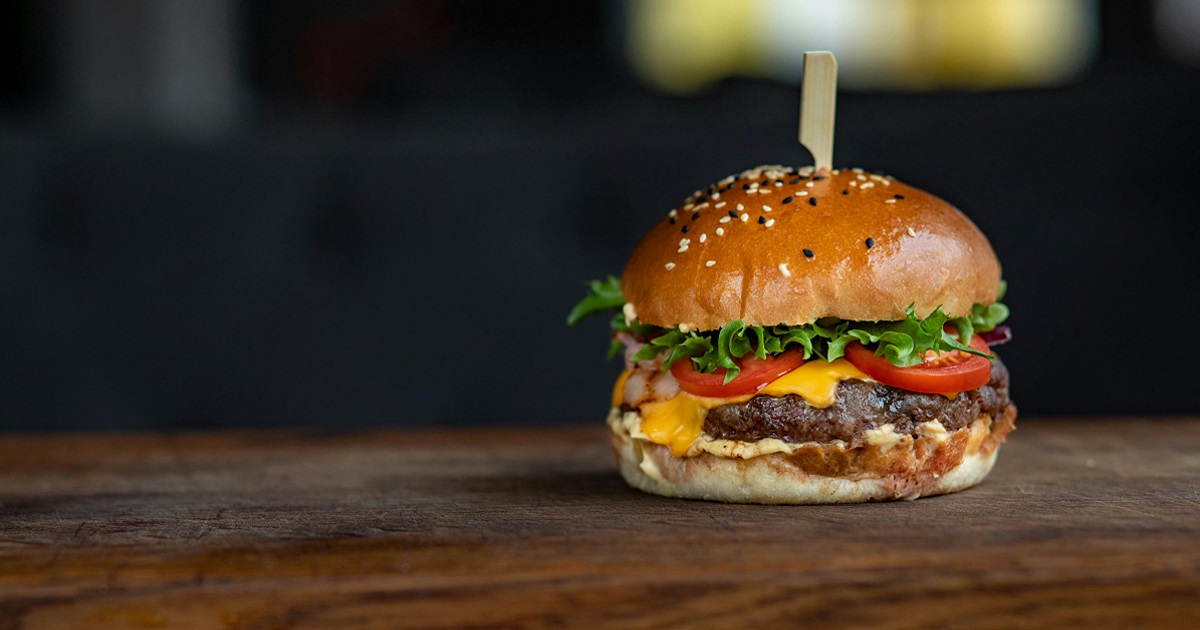 Revisa las mejores promociones para festejar el Día Mundial de la Hamburguesa