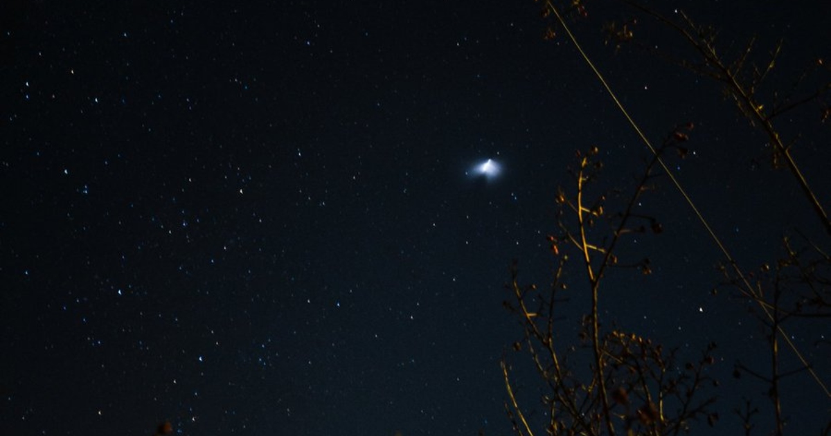 ¿Un OVNI? Qué fue el haz de luz que se vio desde Antofagasta a La Araucanía