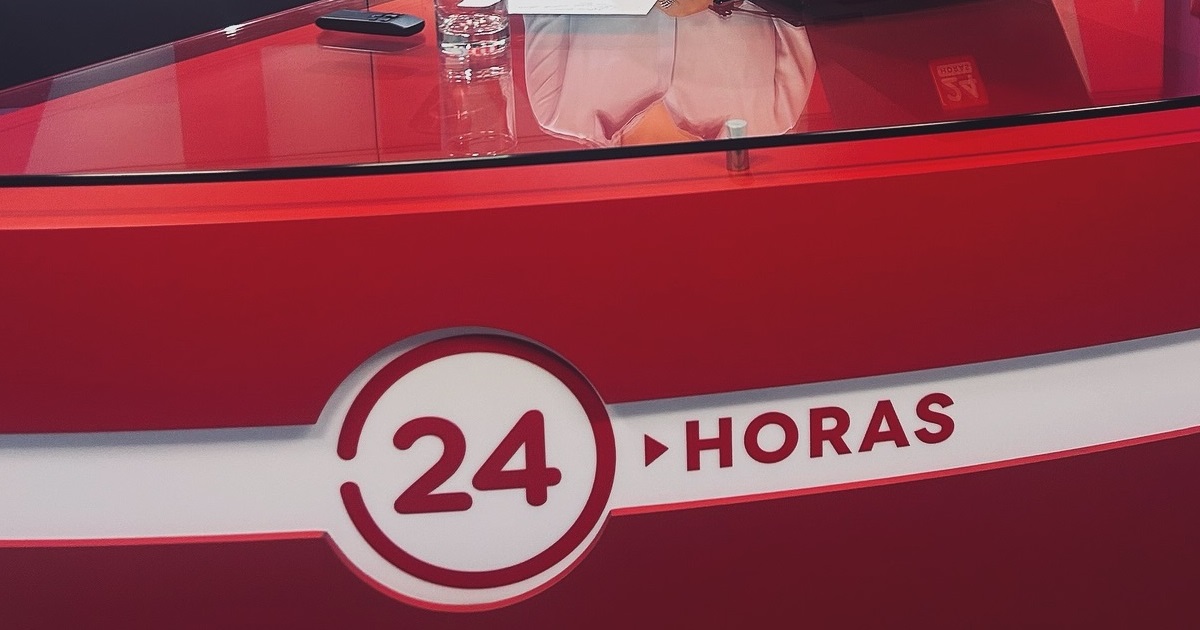 Periodista de TVN renunció tras dos años en el canal: 