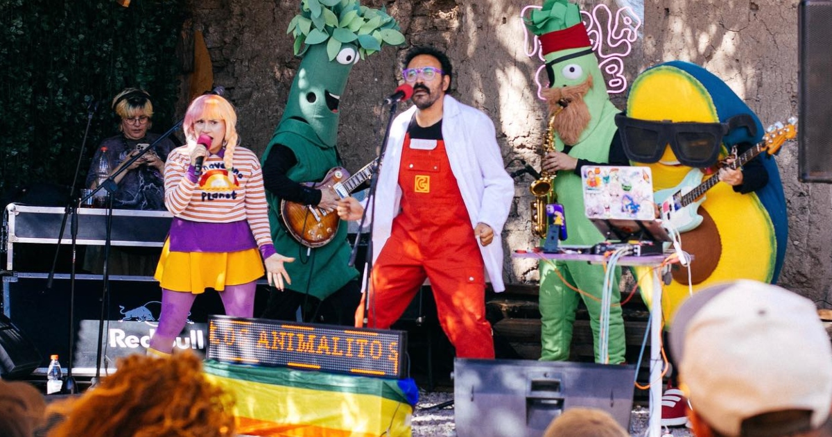 Furgón de 'Los Frutantes' sufrió encerrona: integrante de banda infantil relató cómo logró escapar