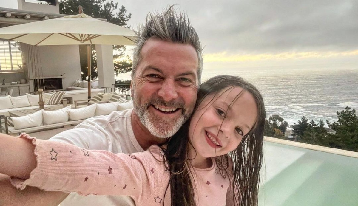 Hija de Cristián Sánchez se robó la película en corrida Milo: 