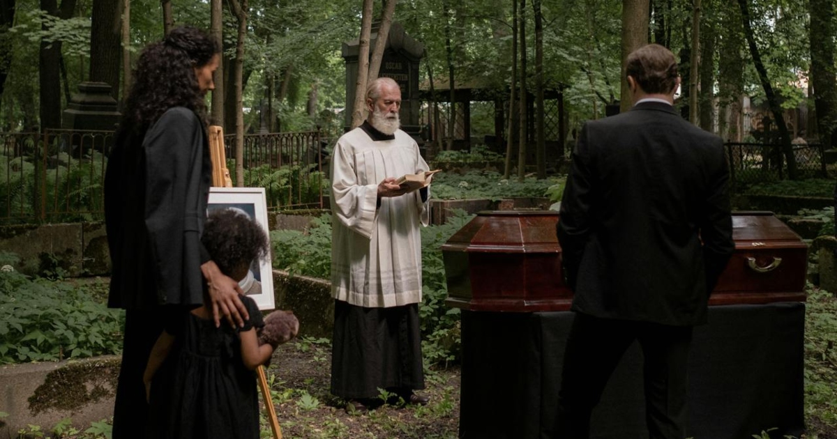 Duelo infantil: experta explica cómo acompañar a un niño tras la muerte de un ser querido