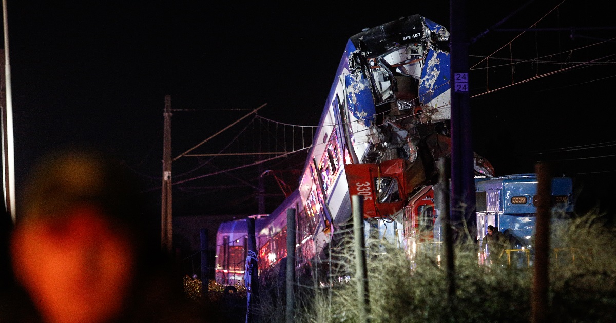 Reportan impactante choque de trenes en San Bernardo: dos fallecidos y nueve heridos