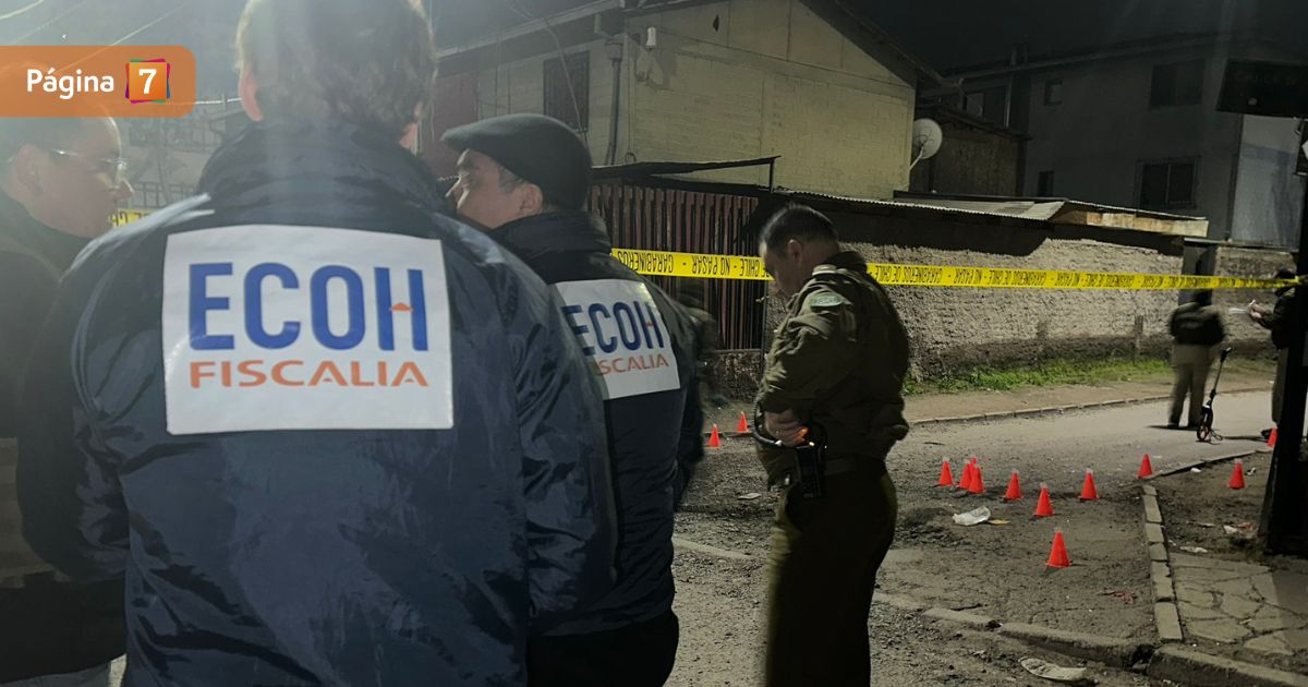 Asesinan a tres adolescentes en una plaza de Quilicura: recibieron ráfaga de disparos