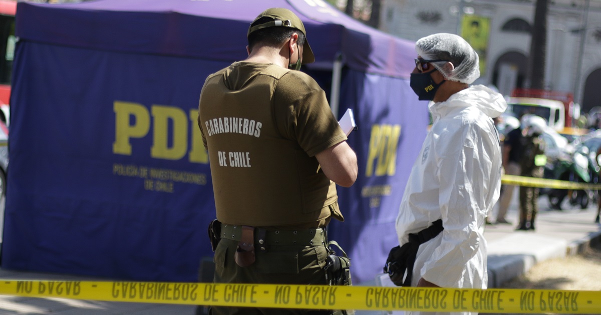 Estación Central: detective mató a dos delincuentes que intentaron asaltarlo en terminal de buses