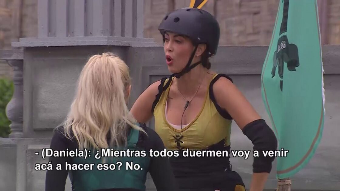 competencia de mujeres en Ganar o Servir