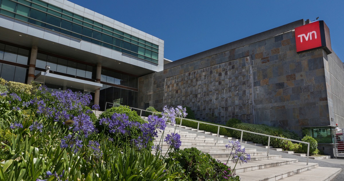Periodista se despidió de TVN para asumir nuevos desafíos: 