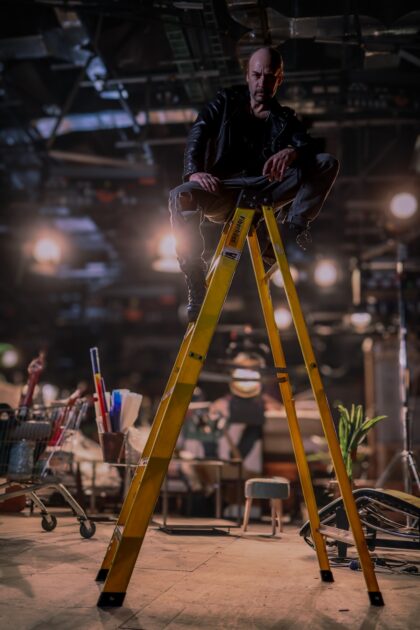 Amores de Mercado de Mega: las primeras imágenes de Andrés Velasco como el "Chingao"
